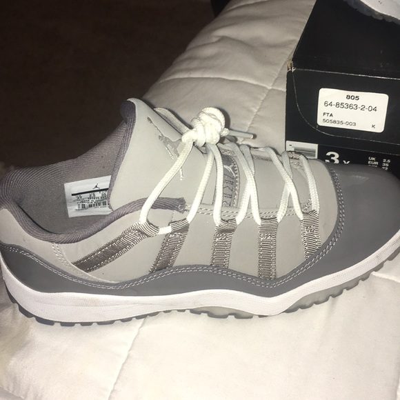 shoes - Picture 2 of 4